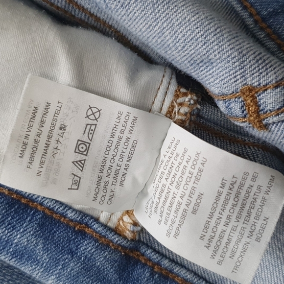 Madewell 9" High-Rise Skinny Distressed Jeans - Picture 6 of 12